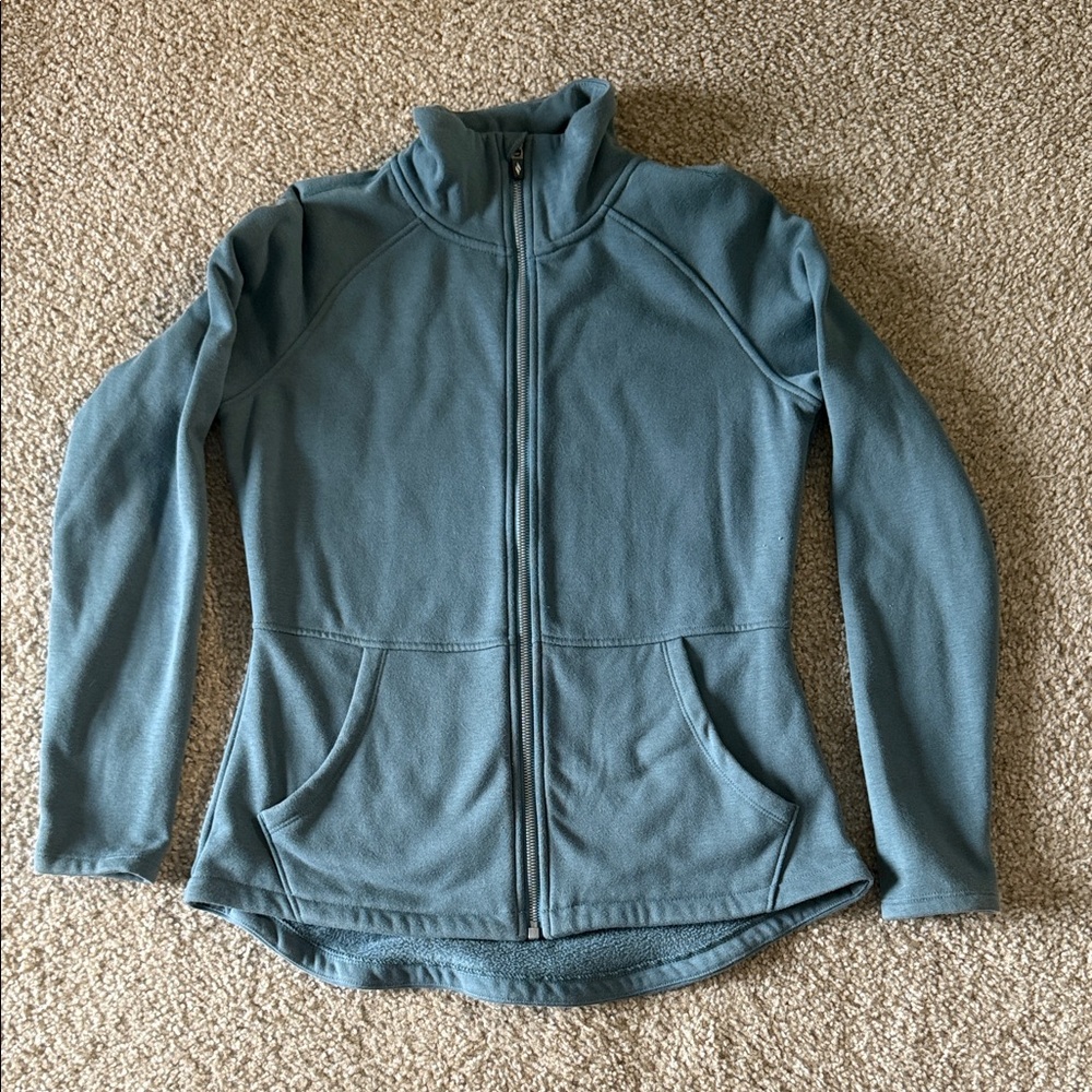 Skechers size small women’s light Gray / blue Fleece zip Jacket